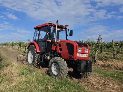 Belarus MTZ 921 keskeny nyomtávú ültetvénytraktor eladó