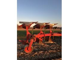 Eladó Kverneland 3 fejes váltvaforgatós eke