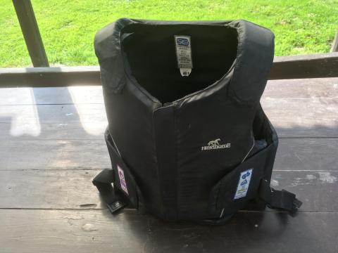 Női lovas mellény eladó Női lovas mellény eladó