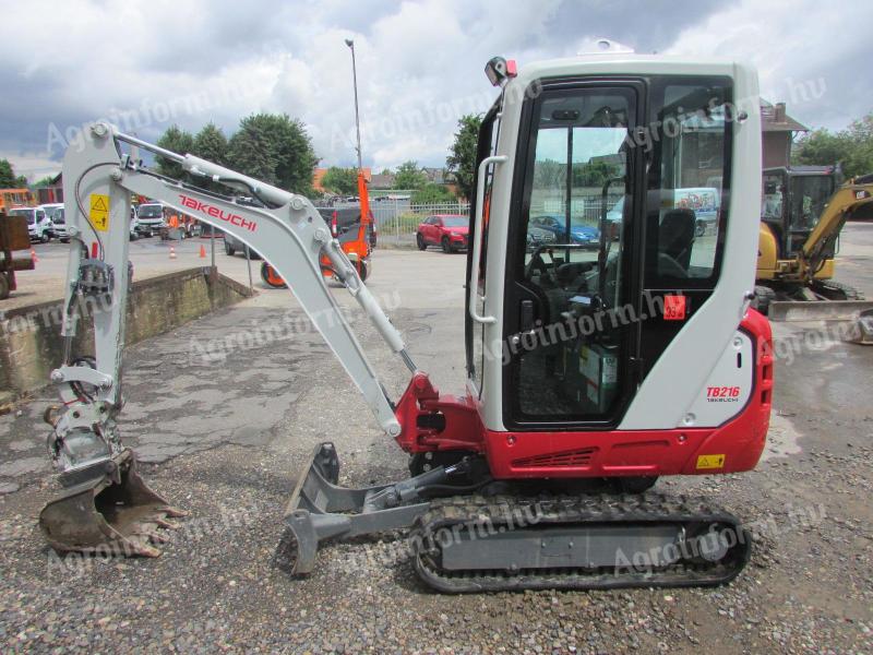 Takeuchi TB 216 V4 / 2023 / 550 üzemóra / Powertilt / Lízing 20%-tól