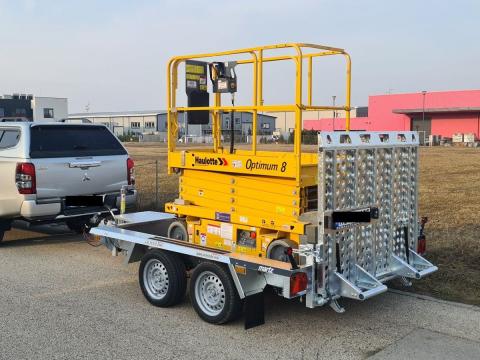 Új 2.6m-es (2700kg-os) Martz gépszállító utánfutó 1.790.000 Ft helyett bruttó 1.690.000 Ft