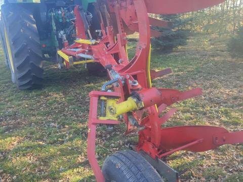 Helti SPB Titan Z eke 3 fejes, váltvaforgató (Pöttinger, Lemken, Kverneland) Helti SPB Titan Z eke 3 fejes, váltvaforgató (Pöttinger, Lemken, Kverneland)