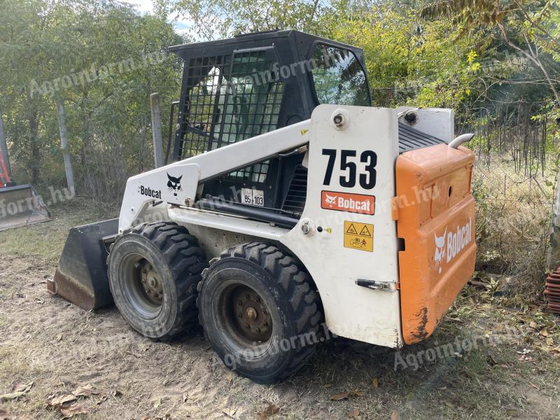 Bobcat 753 2300kg csúszókormányzású munkagép