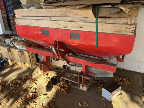 Kverneland Exacta CL műtrágyaszóró Kverneland Exacta CL műtrágyaszóró