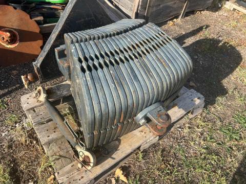 New Holland traktor orrsúly eladó New Holland traktor orrsúly eladó