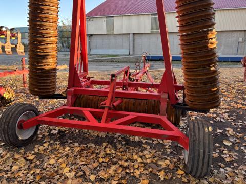 Väderstad Rollex 6,2 m-es Cambridge gyűrűshenger eladó Väderstad Rollex 6,2 m-es Cambridge gyűrűshenger eladó