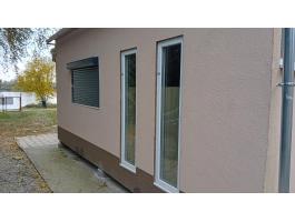 Vízparti ház 3000 nm-es telekkel eladó