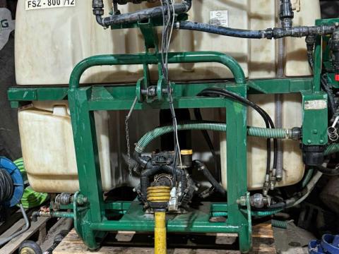 Farmgép permetező Fsz 12 Farmgép permetező Fsz 12