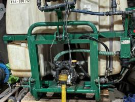 Kertitox függesztett permetező 800 literes, 12 méteres szórókerettel eladó