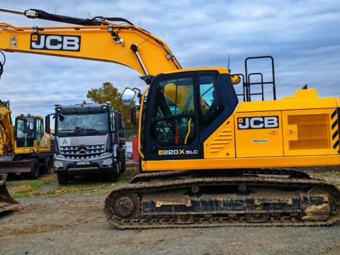 JCB 220X C 4F. láncos kotrógép