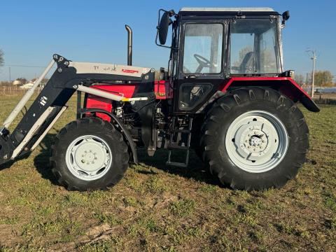 MTZ BELARUS 892.2 Trac Lift 240 Profi Liner Homlokrakodóval MTZ BELARUS 892.2 Trac Lift 240 Profi Liner Homlokrakodóval