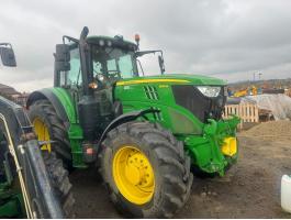 JOHN DEERE 6145 M TRAKTOR,  CommandQuad Plus AUTOMATA váltóval,  6027 üzemórával 2018-as évjárat