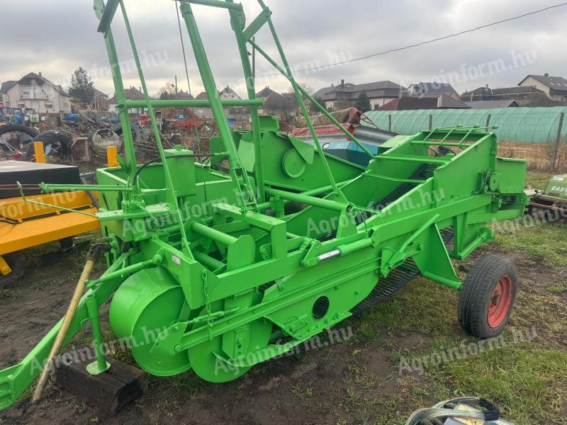 WÜHLMAUS 411 BURGONYAKOMBÁJN,  BURGONYASZEDŐ ÚJ SZALAGOKKAL