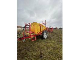 Eladó 2500/18-as Wirax szántóföldi vontatott permetező