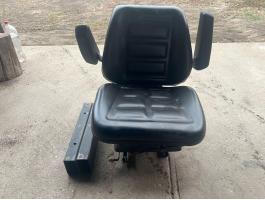 Mtz zetor levegős üllés újszerű állapotban