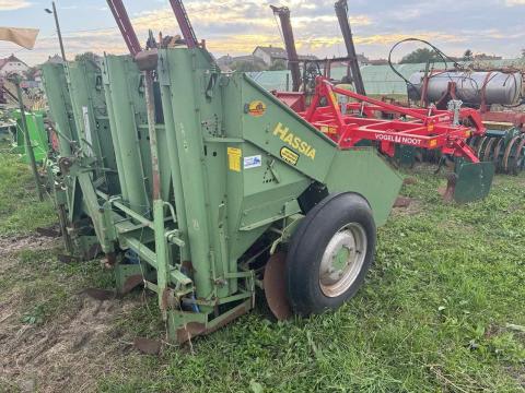 HASSIA 4 SOROS BURGONYAVETŐGÉP, HIDRAULIKUS BILLENŐTARTÁLLYAL HASSIA 4 SOROS BURGONYAVETŐGÉP, HIDRAULIKUS BILLENŐTARTÁLLYAL