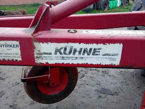 Khüne KMF 3/35 típusú háromfejes eke eladó Khüne KMF 3/35 típusú háromfejes eke eladó