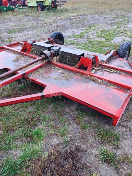 Szárzúzó RZ mintájú, négy soros eladó