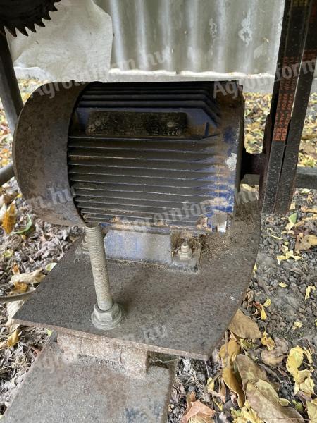 Eladó körfűrész 380V-os erős motorral Szigetszentmiklóson