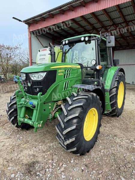 John Deere 6105M