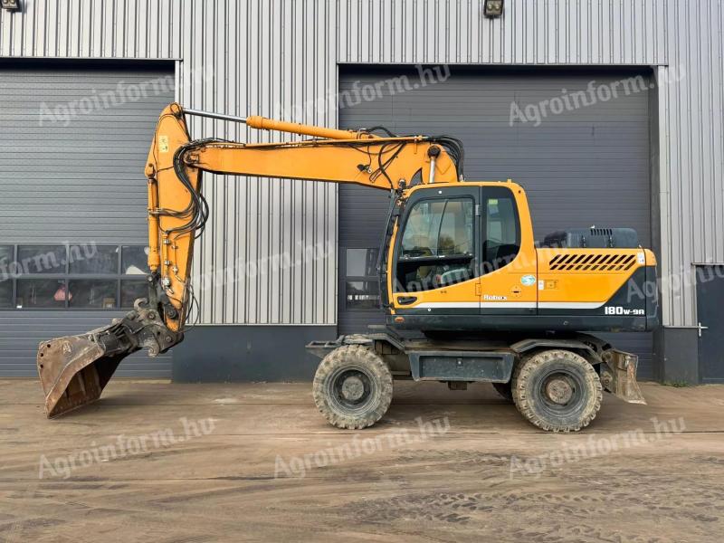 Hyundai Robex 180W-9A / 2015 / 7936 üzemóra / Lízing 20%-tól