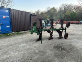 Héger 3 fejes váltvaforgató eke beforgatótárcsákkal