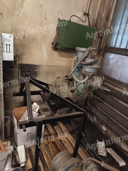 Öntözőrendszer eladó – 100 db 130-as öntözőcső, traktor hajtású szivattyúval