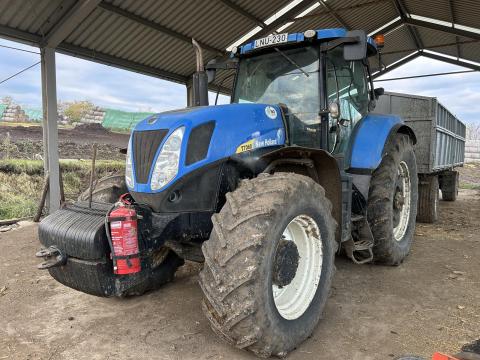 New Holland t7060