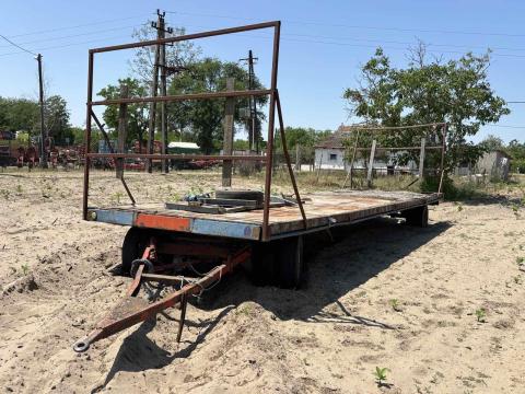 10 méteres bálaszállító pótkocsi