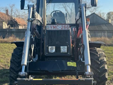 Mtz Belarus 892.2 Homlokrakodóval