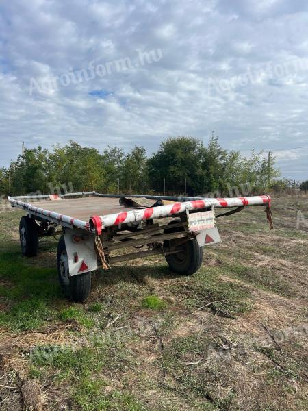 Bálaaszállító pótkocsi