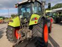Claas Arion 430 homlokrakodóval