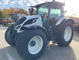 Valtra N175Direct Twintrac hátrameneti kormányzással