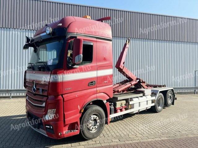 Mercedes-Benz Actros 2551 L 6x2 / 2014 / 564.000 km / Lízing 20%-tól