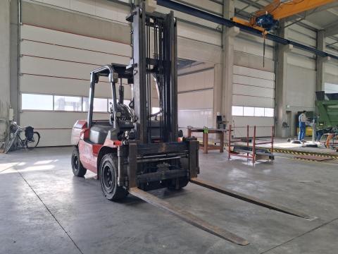 Toyota homlokvillás targonca 4500 kg teherbírással eladó Toyota homlokvillás targonca 4500 kg teherbírással eladó