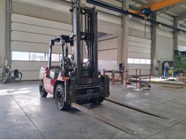 Toyota homlokvillás targonca 4500 kg teherbírással eladó