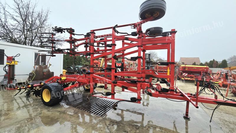 Väderstad Cultus Quattro 5,6 m gruber hibátlan állapotban