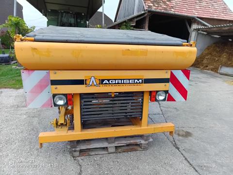 Agrisem front tartály eladó újszerű állapotban