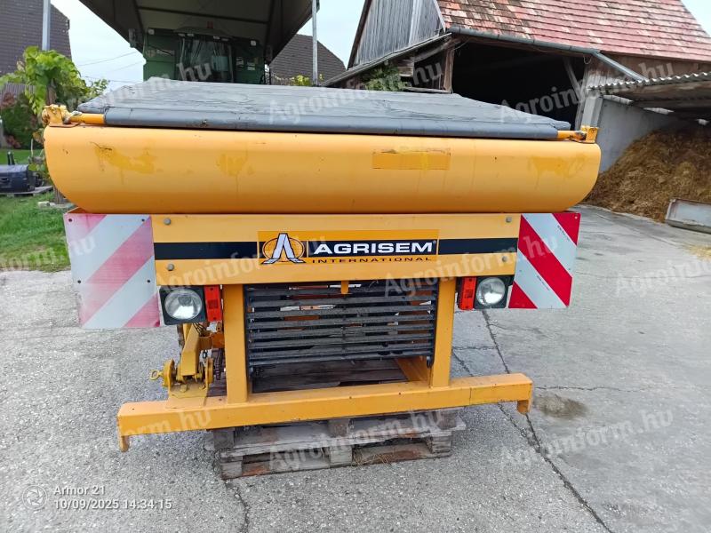 Agrisem front tartály eladó újszerű állapotban