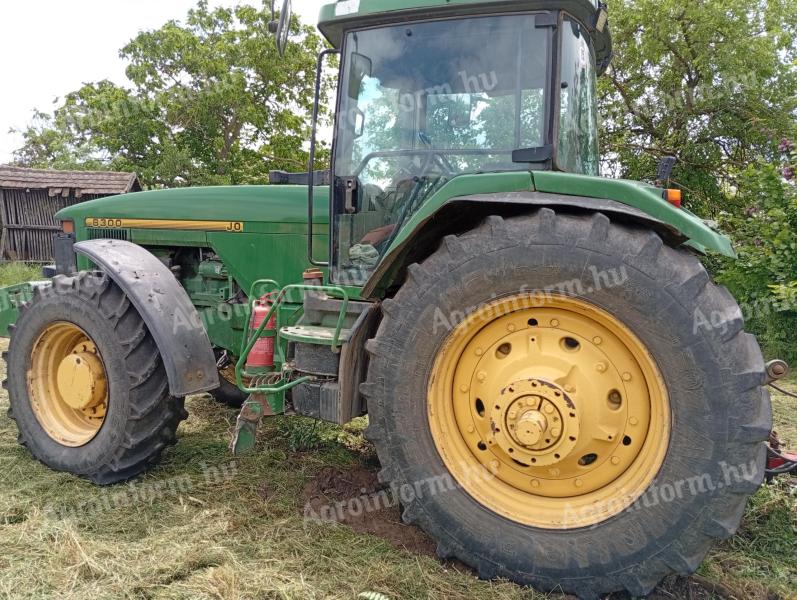 John Deere 8300 eladó