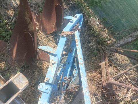 Eladó 2 fejes ágyeke