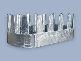 Szarvasmarha hengerbála etető – 16 férőhelyes, erősített, teljes lemezburkolattal