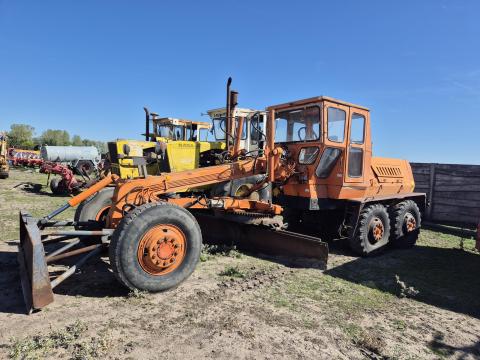 Eladó önjáró gréder