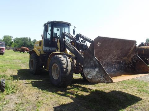 New Holland W170 TC homlokrakodó eladó