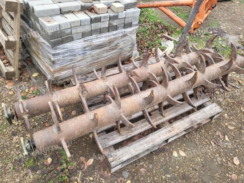 Dondi gyári tüskés henger