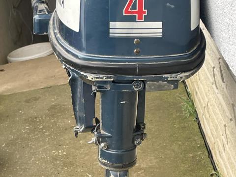 Yamaha 4 LE rövid csizmás csónakmotor eladó