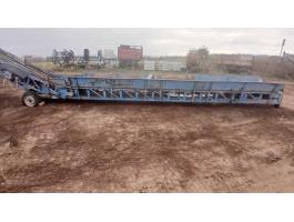 Ürítőgaratos szállítószalag