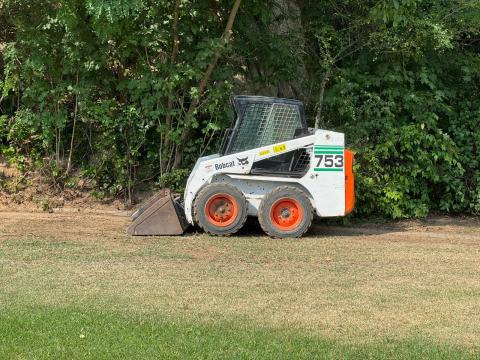 Bobcat 753 minirakodó bérlés kezelő nélkül