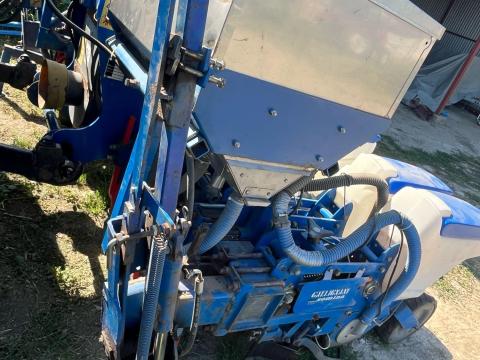 Szemenkénti vetőgép