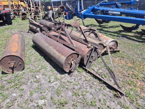 Eladó sima hengerek